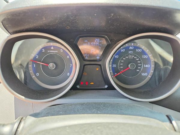 2013 HYUNDAI ELANTRA