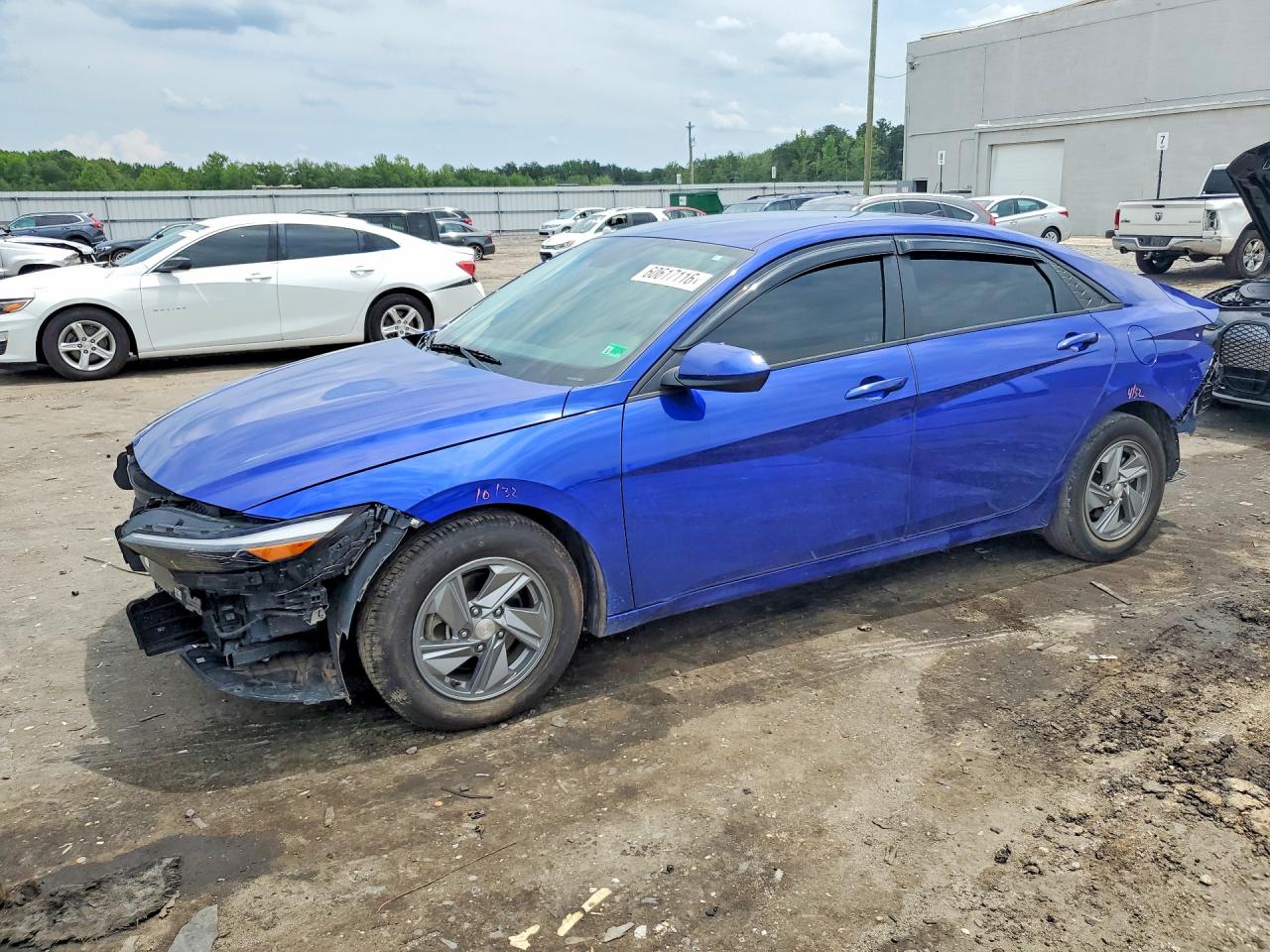 2024 HYUNDAI ELANTRA SE