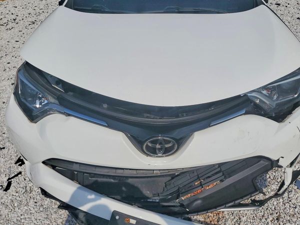 2018 TOYOTA RAV4 Adventure/XLE