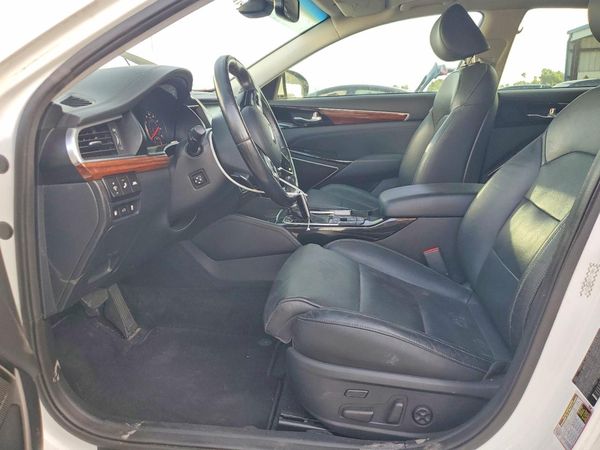 2017 KIA CADENZA