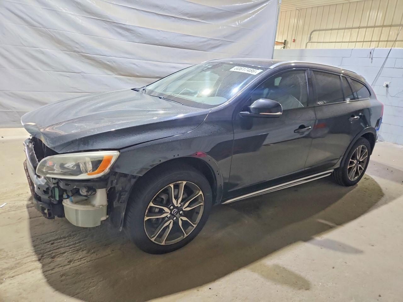 2015 VOLVO V60 CROSS COUNTRY Premier (non R design)