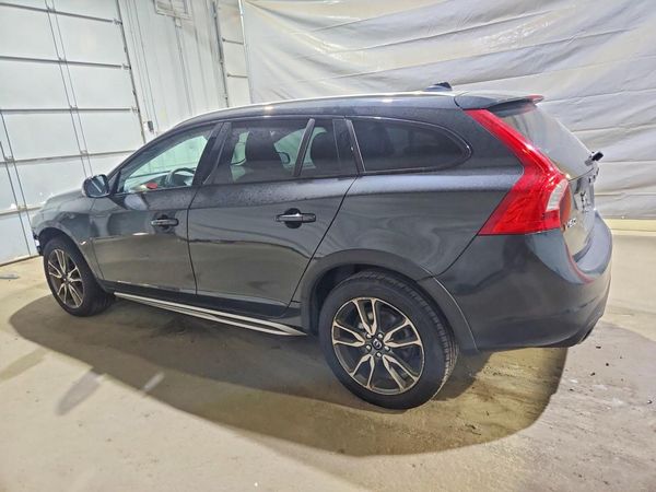 2015 VOLVO V60 CROSS COUNTRY Premier (non R design)