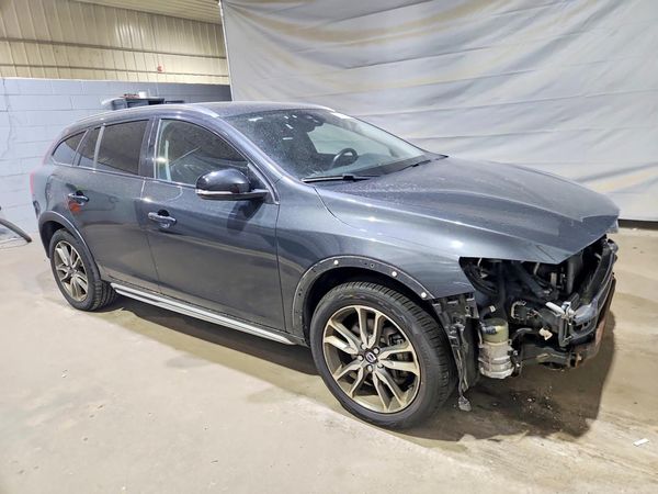 2015 VOLVO V60 CROSS COUNTRY Premier (non R design)
