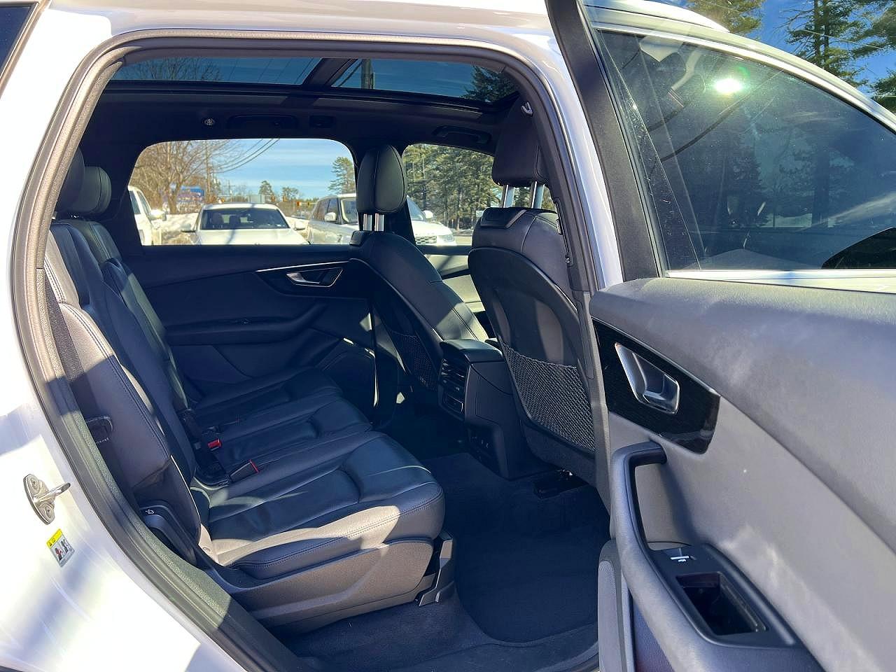 2023 AUDI Q7 quattro Premium