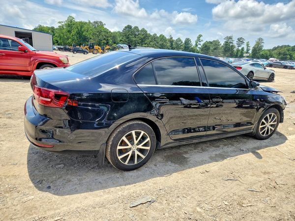 2017 VOLKSWAGEN JETTA SE