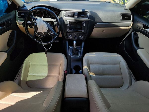 2017 VOLKSWAGEN JETTA SE