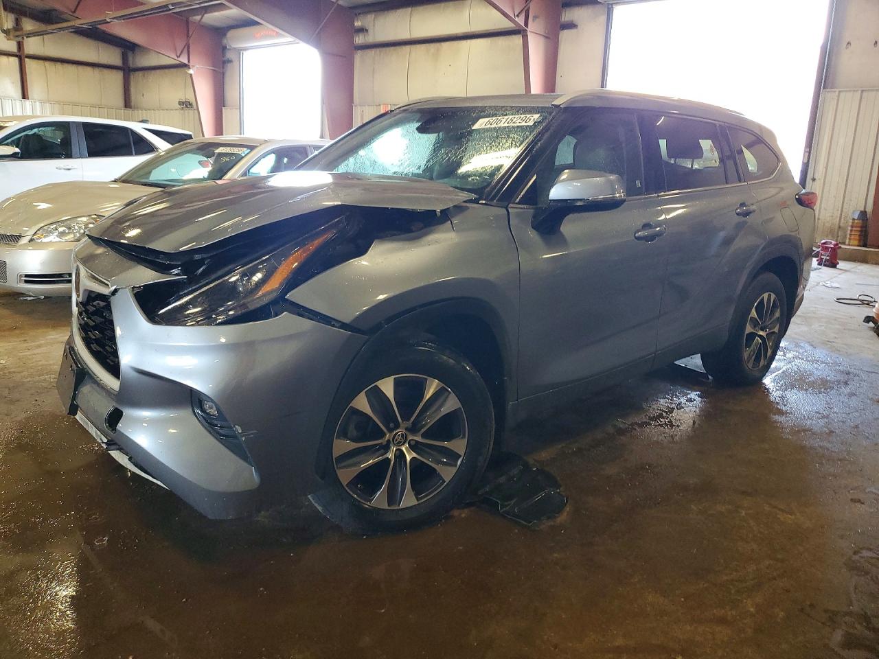 2022 TOYOTA HIGHLANDER