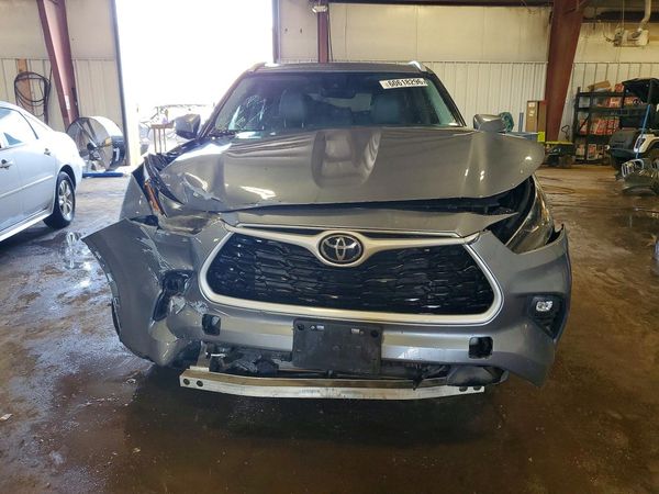 2022 TOYOTA HIGHLANDER