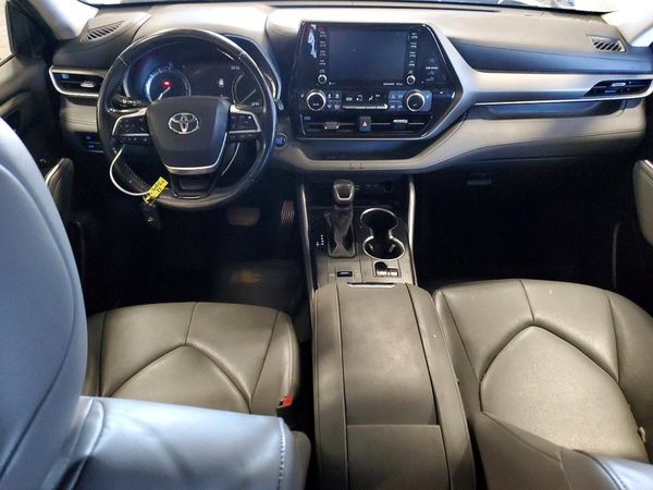 2022 TOYOTA HIGHLANDER