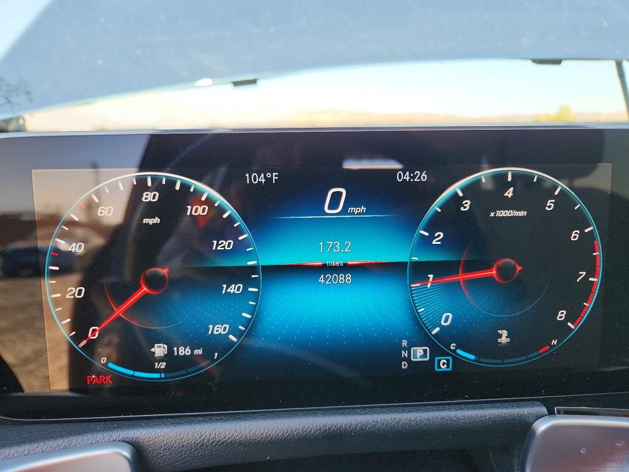 2022 MERCEDES-BENZ GLB GLB250