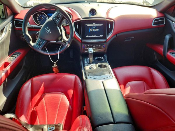 2019 MASERATI GHIBLI Luxury