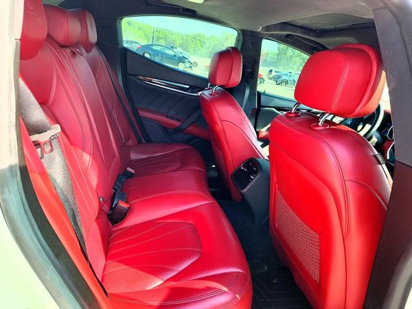 2019 MASERATI GHIBLI Luxury
