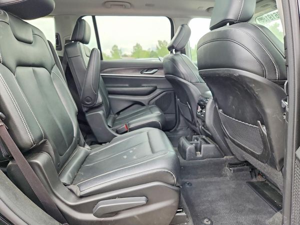 2024 JEEP GRAND CHEROKEE L LIMITED 4X4