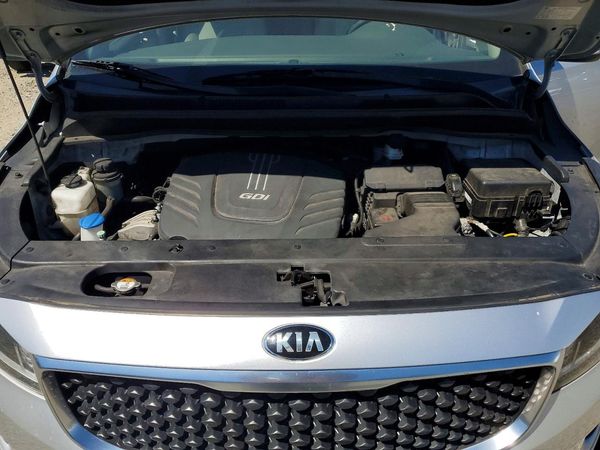 2017 KIA SEDONA LX