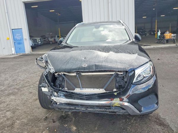 2018 MERCEDES-BENZ GLC