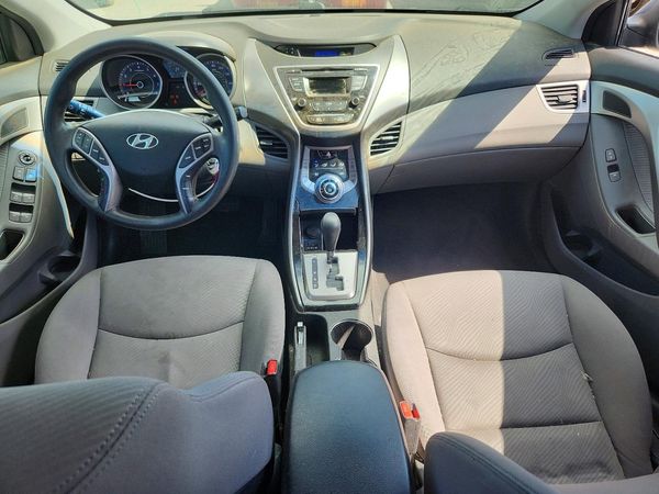 2013 HYUNDAI ELANTRA