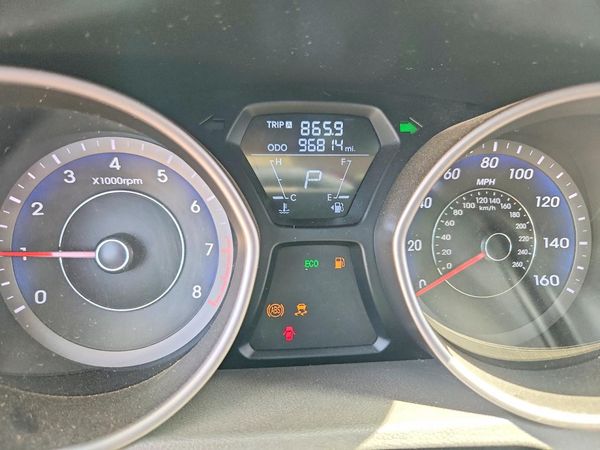 2013 HYUNDAI ELANTRA