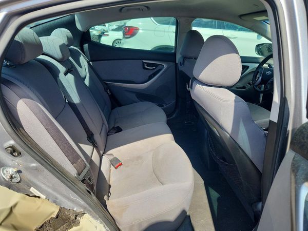 2013 HYUNDAI ELANTRA