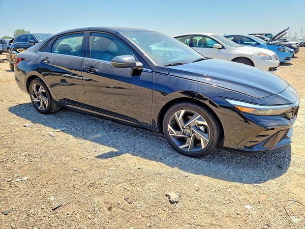 2025 HYUNDAI ELANTRA