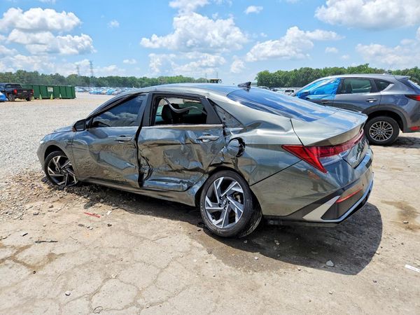 2024 HYUNDAI ELANTRA Limited