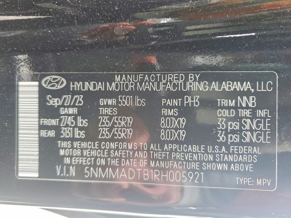2024 GENESIS GV70
