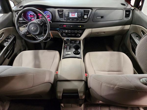 2016 KIA SEDONA