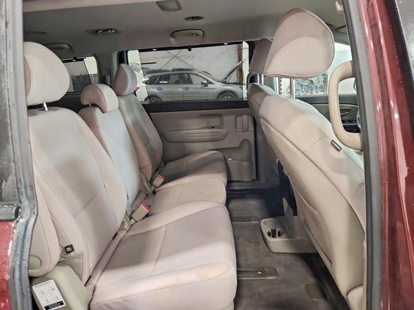 2016 KIA SEDONA
