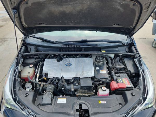 2017 TOYOTA PRIUS