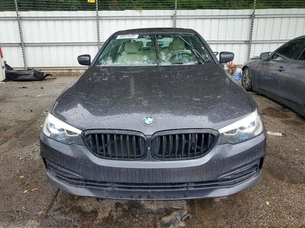 2018 BMW 530E