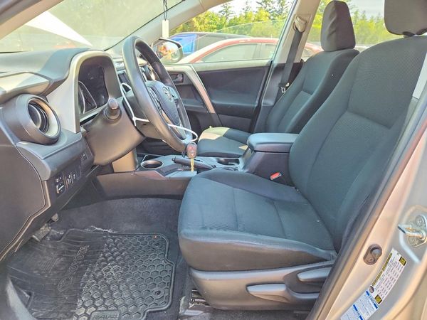 2015 TOYOTA RAV4 LE (X Grade)
