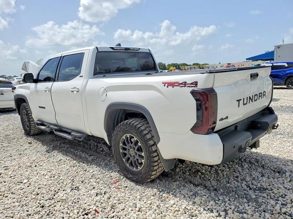 2022 TOYOTA TUNDRA SR5