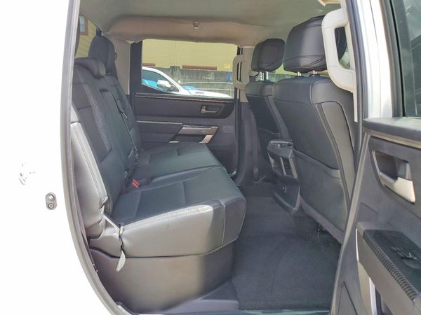 2022 TOYOTA TUNDRA SR5