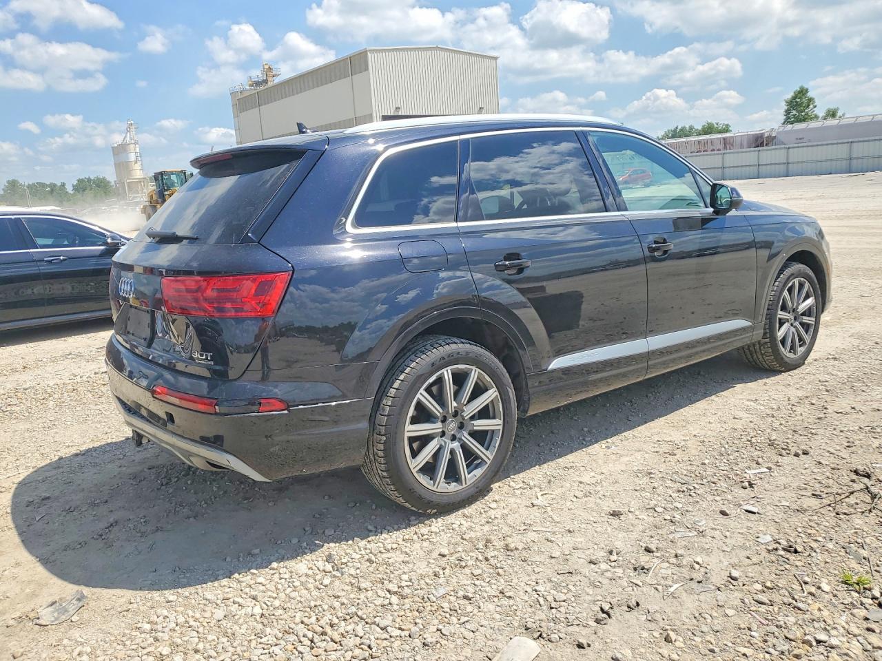 2018 AUDI Q7 quattro Prestige