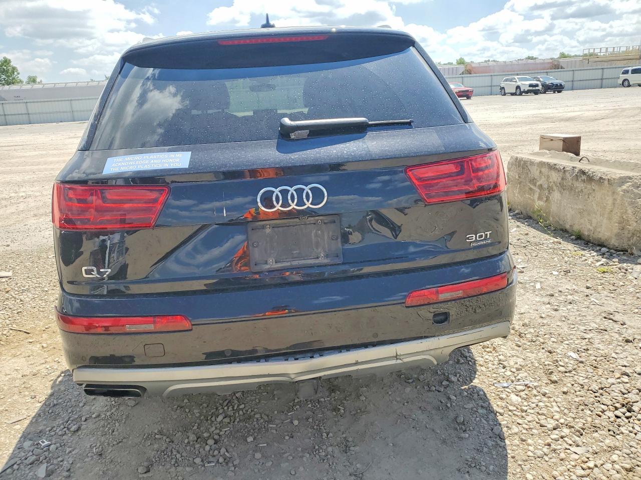2018 AUDI Q7 quattro Prestige