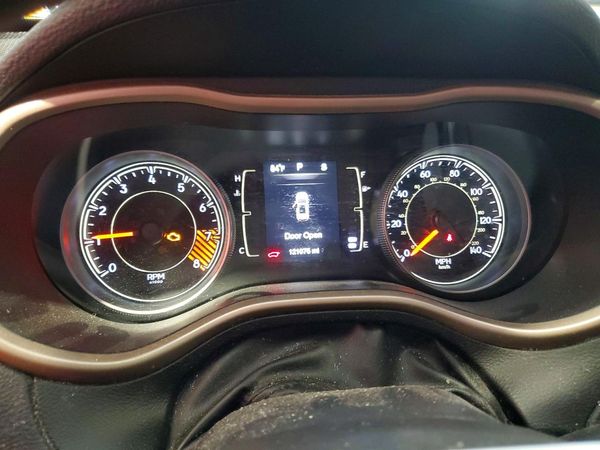 2015 JEEP CHEROKEE LATITUDE 4X4