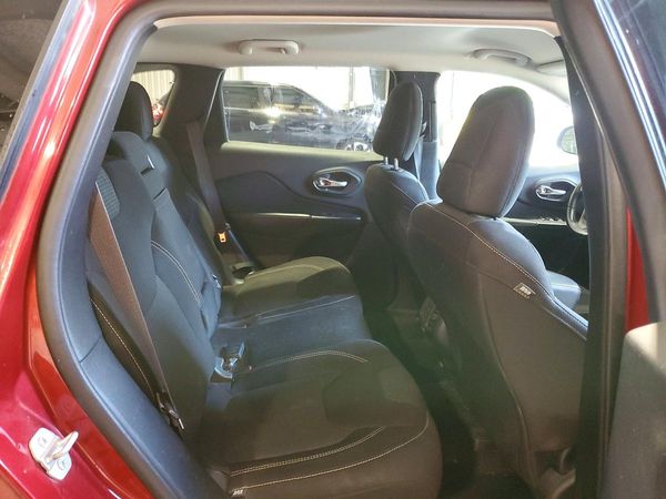 2015 JEEP CHEROKEE LATITUDE 4X4