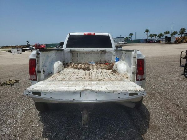 2018 RAM 3500 ST