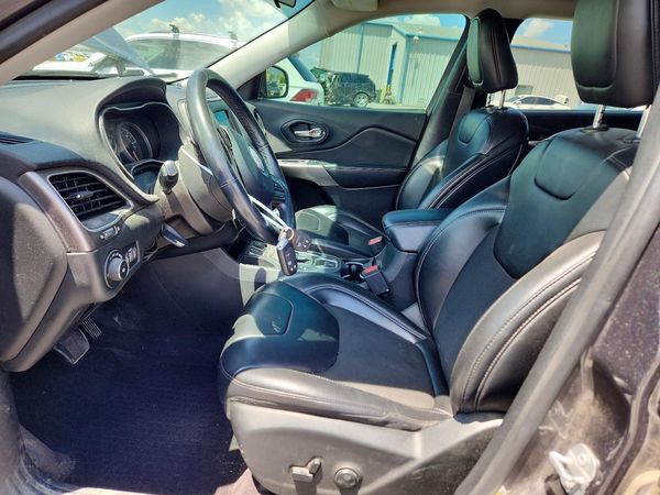2019 JEEP CHEROKEE