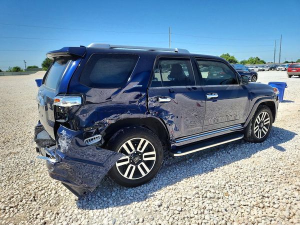 2024 TOYOTA 4RUNNER Limited