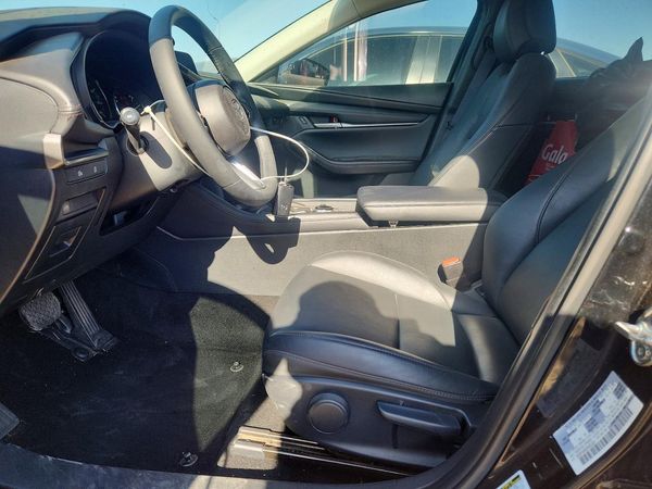 2025 MAZDA 3 Select Sport Package