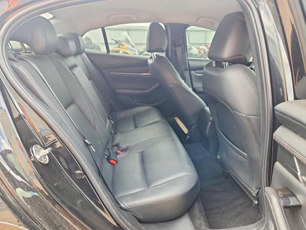 2025 MAZDA 3 Select Sport Package