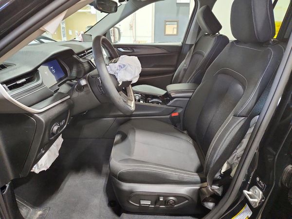 2023 JEEP GRAND CHEROKEE LAREDO 4X4