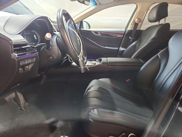 2023 GENESIS G80