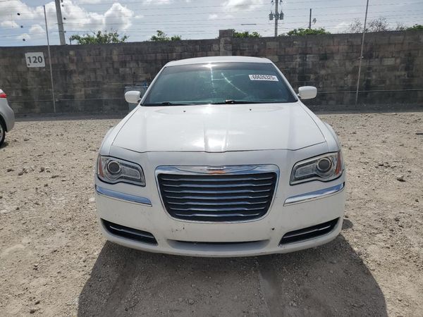2014 CHRYSLER 300