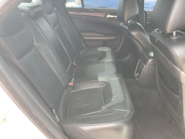 2014 CHRYSLER 300