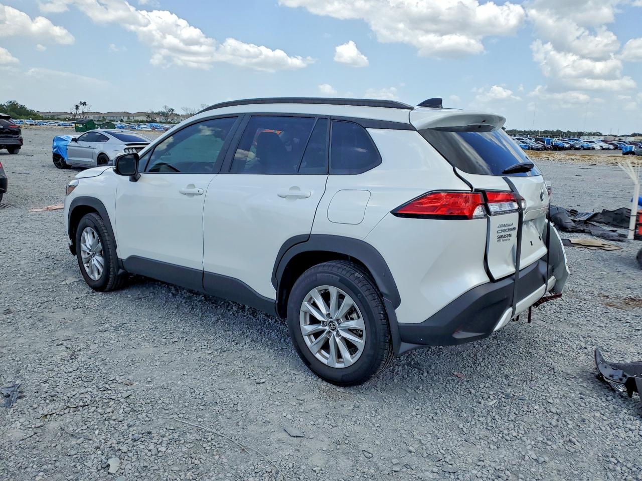 2025 TOYOTA COROLLA CROSS LE