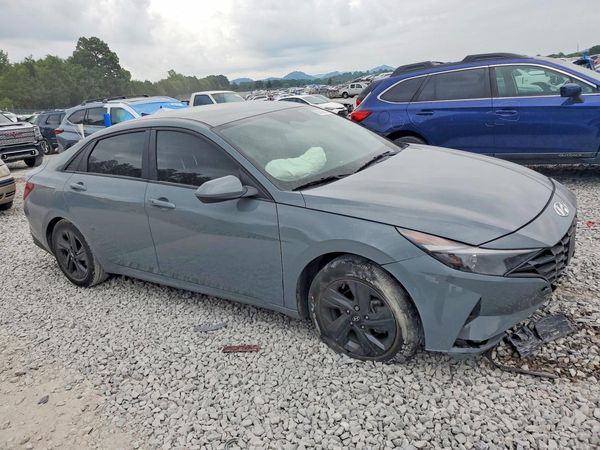 2022 HYUNDAI ELANTRA SEL — Passenger 3/4
