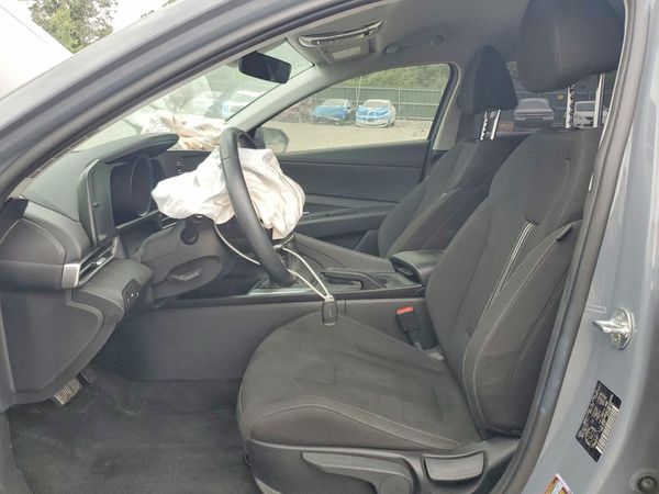 2022 HYUNDAI ELANTRA SEL — DENT