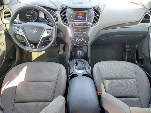 2018 HYUNDAI SANTA FE SE Base