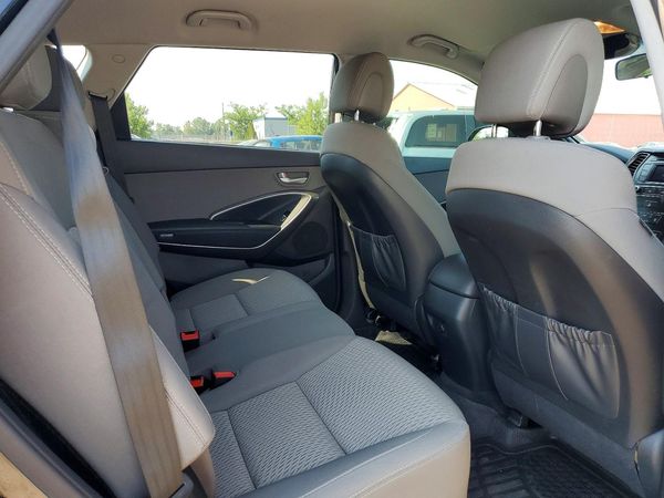 2018 HYUNDAI SANTA FE SE Base